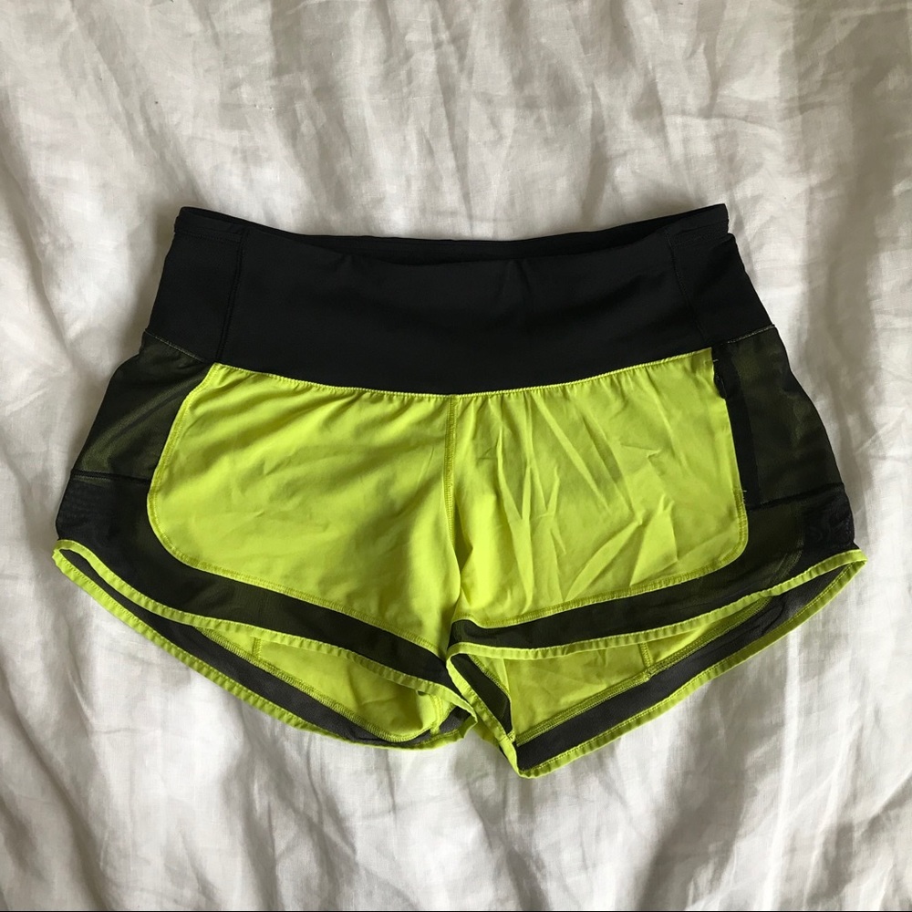 Lululemon Mind Over Miles Shorts sz 4